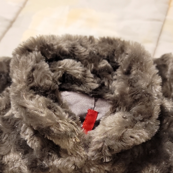 Faux Fur Sleeveless Vest in Brown - Picture 14 of 14